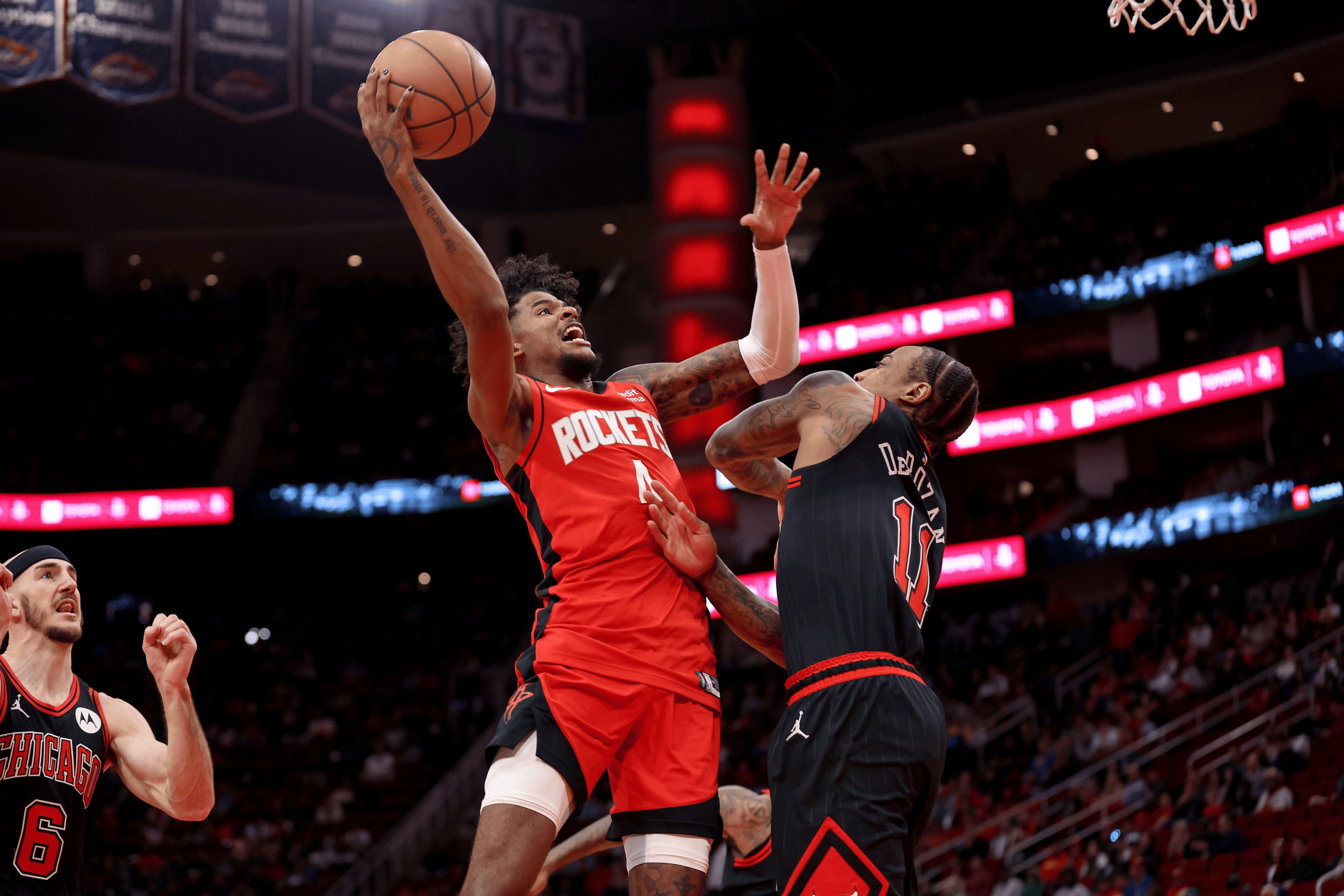 NBA新赛季：火箭队阵容壮大，挑战总冠军宝座的简单介绍