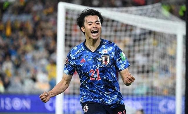 日本足球代表队在比赛中崭露头角