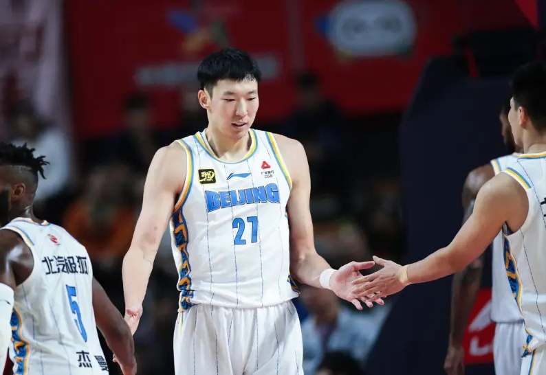 热血对决！球员实力碰撞火花四溅的简单介绍