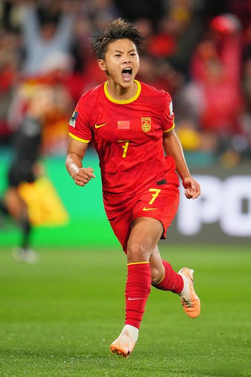 中国女足表现出色，赢得关键胜利