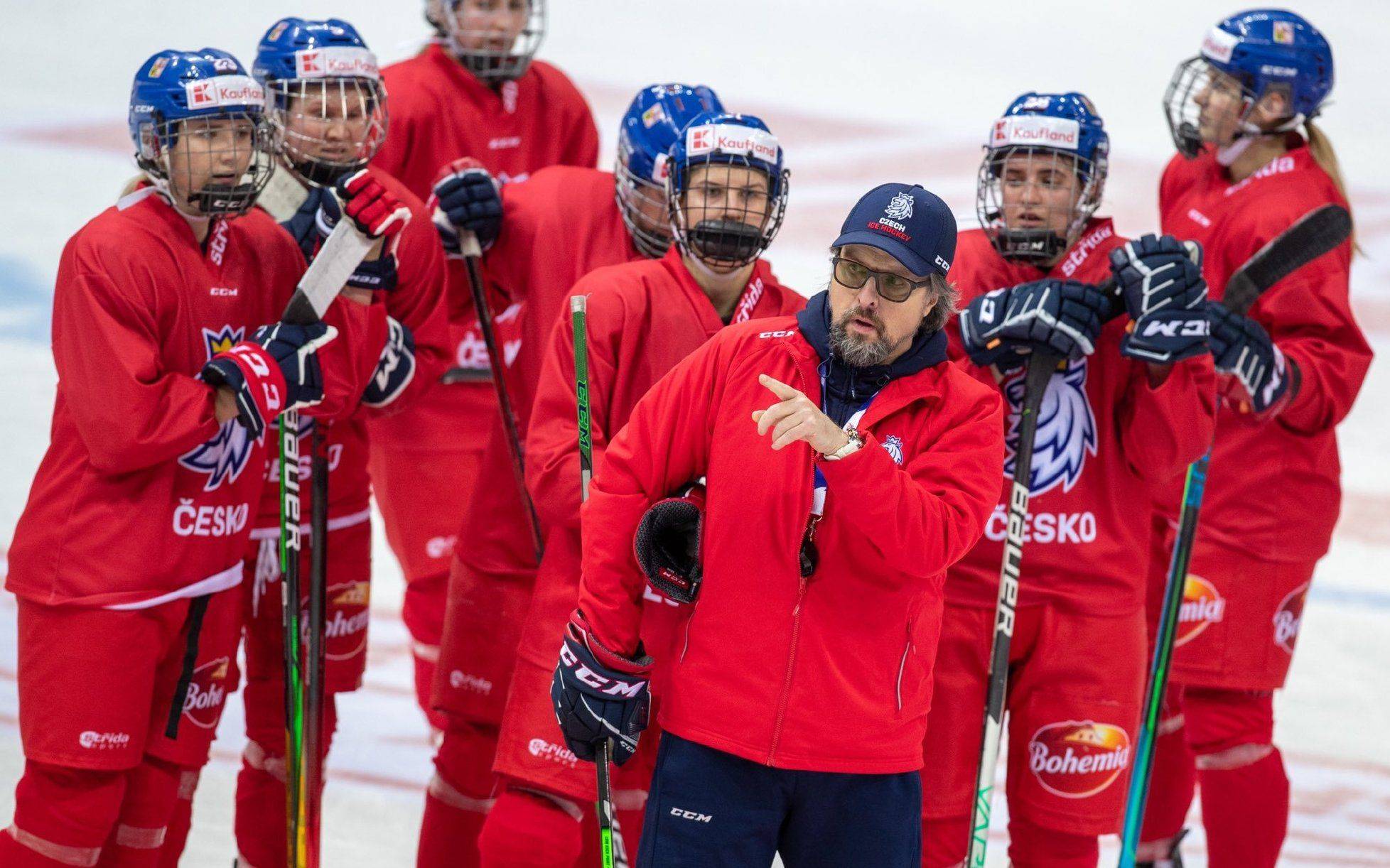 捷克队携手晋级，赛场传奇久远的简单介绍