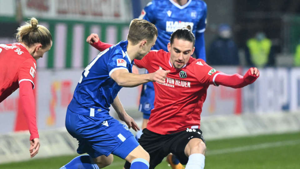 九游体育网页版登录入口-包含卡尔斯鲁厄在客场力克杜塞尔多夫，取得连胜的词条