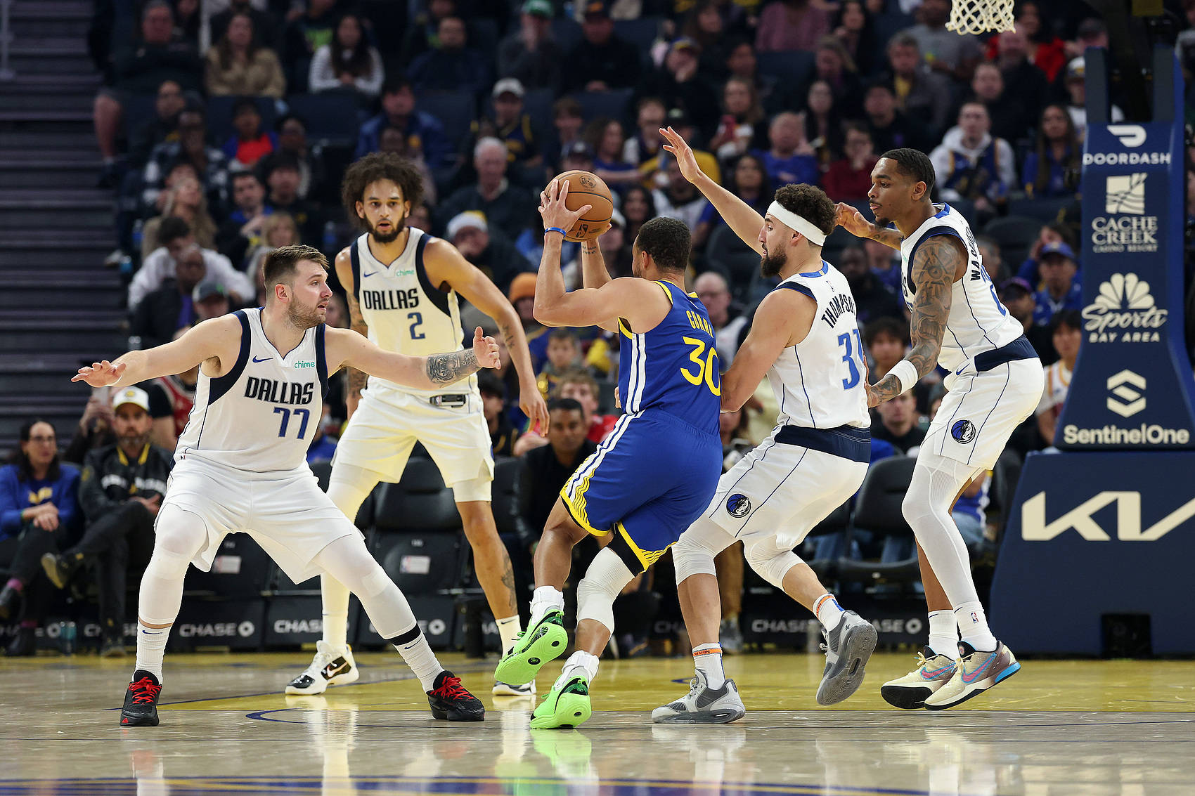 76人击败独行侠，晋级东部决赛的简单介绍