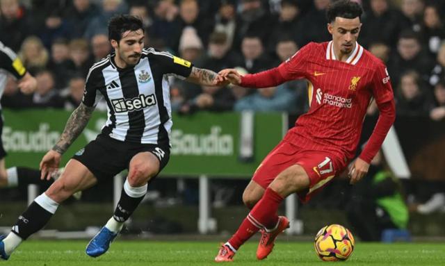 关于纽卡斯尔主场逼平对手,争取保级的信息 关于纽卡斯尔主场逼平对手,争取保级的信息