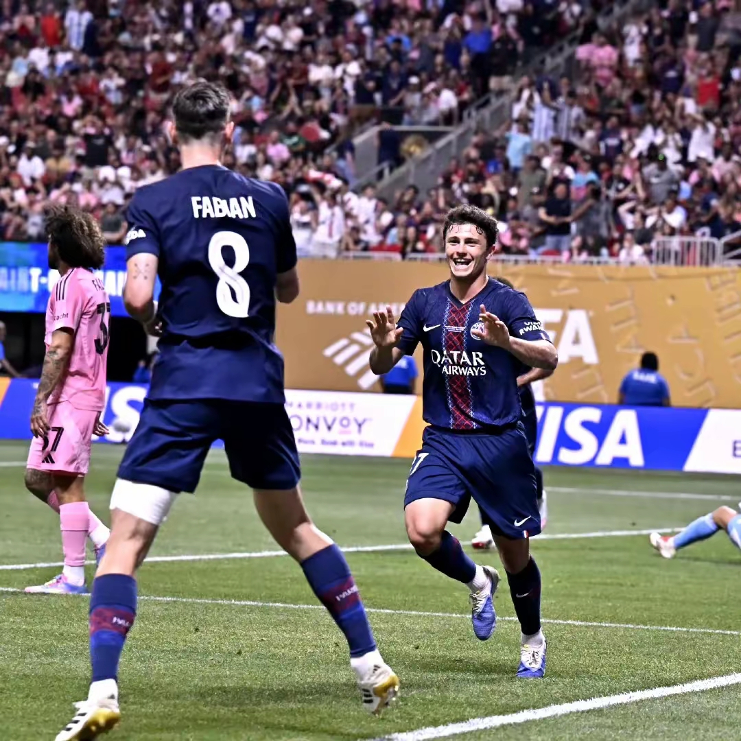 阿拉伯联合酋长国球队击败对手获胜