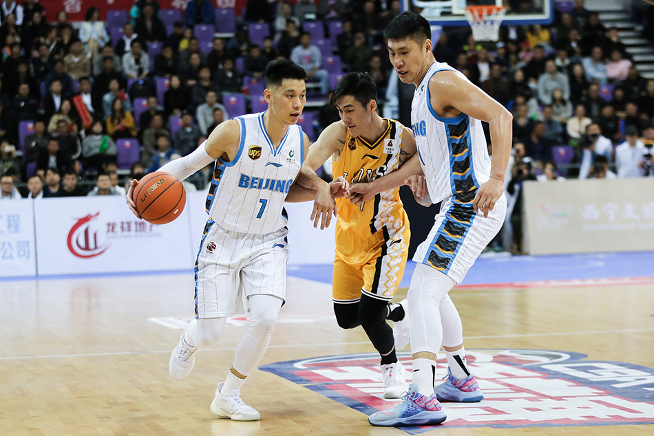 惊天一战：中东球队席卷全场的简单介绍