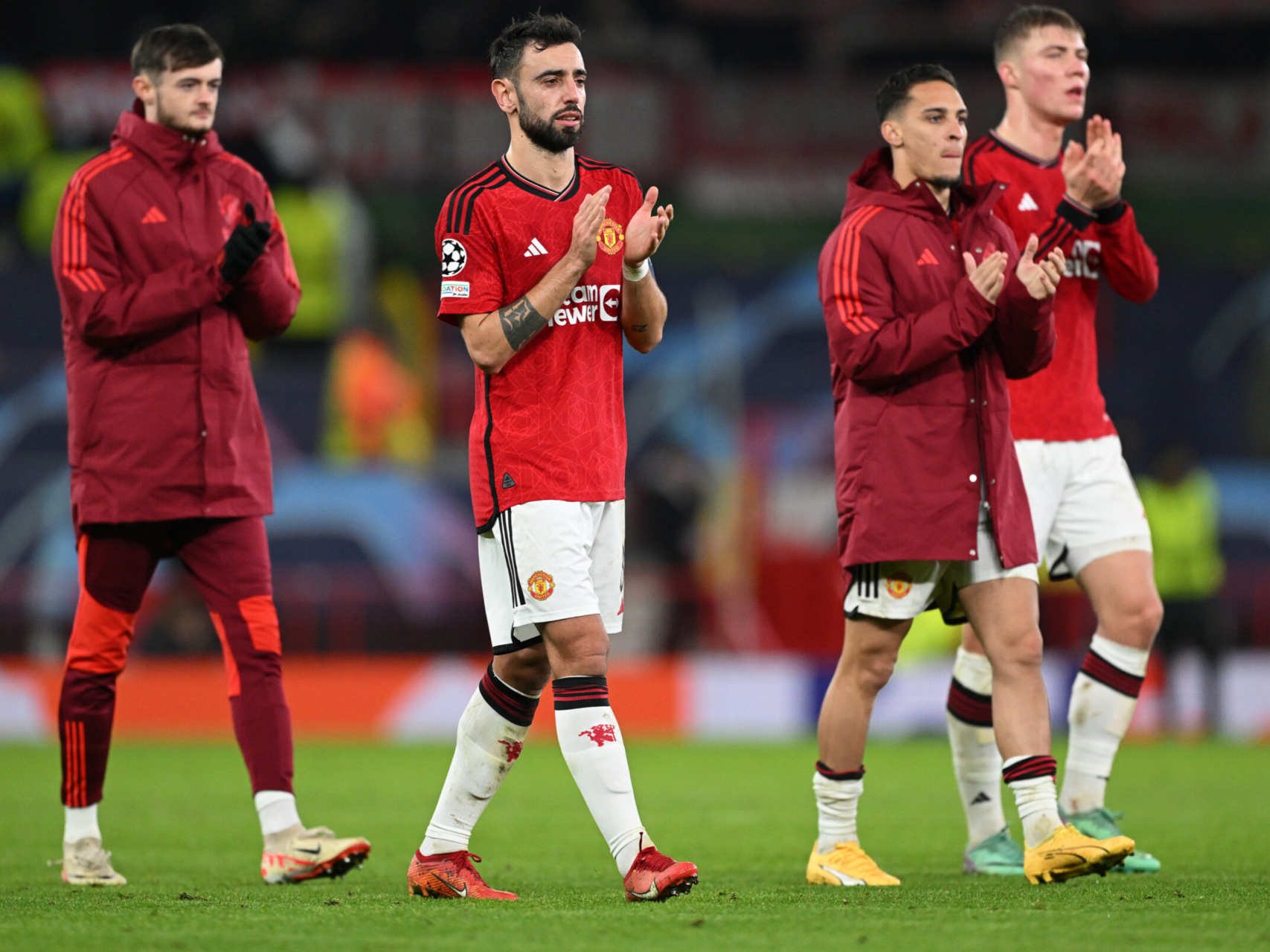 九游体育入口-曼联大败拜仁，欧冠前景一片渺茫